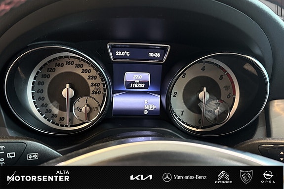 Mercedes-Benz GLA200 d 13 of 16