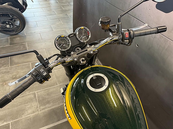 Kawasaki Z 900 RS 6 of 20