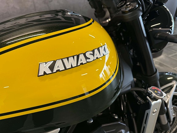 Kawasaki Z 900 RS 14 of 20