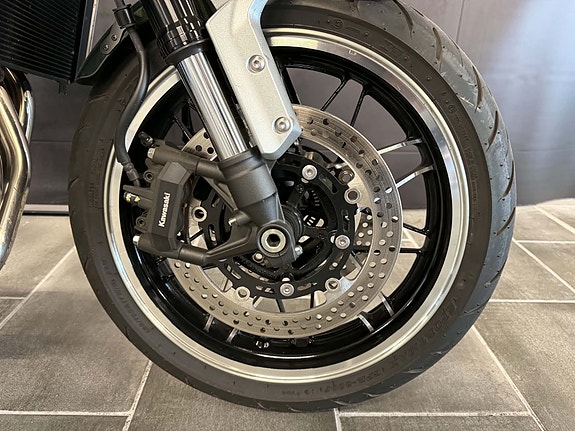 Kawasaki Z 900 RS 12 of 20