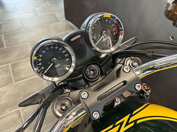 Kawasaki Z 900 RS 9 of 20