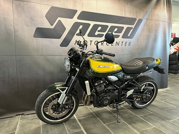 Kawasaki Z 900 RS 4 of 20