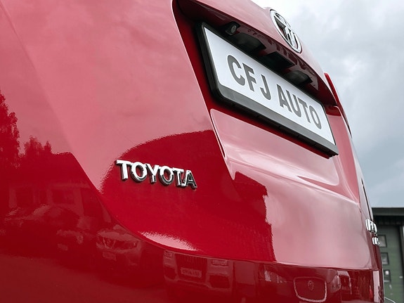 Toyota RAV4 11 of 30