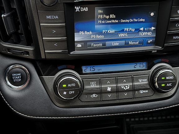 Toyota RAV4 26 of 30