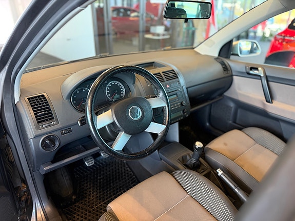 Volkswagen Polo Cross 10 of 14
