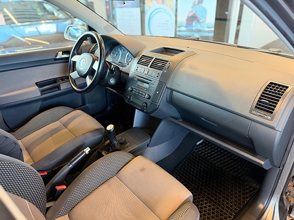 Volkswagen Polo Cross 13 of 14