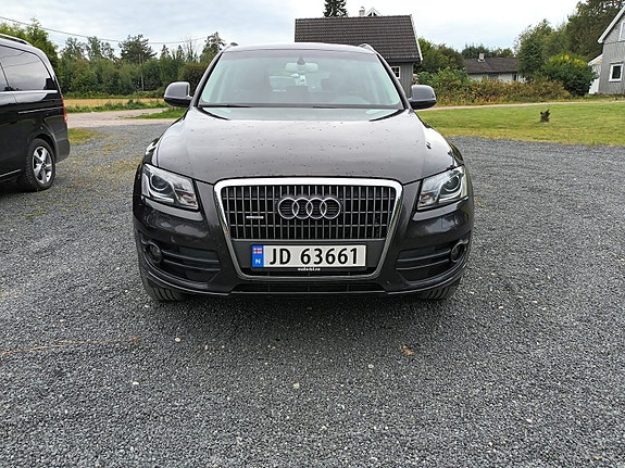 Audi Q5 2 of 15