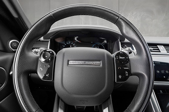 Land Rover Range Rover Sport 15 of 30