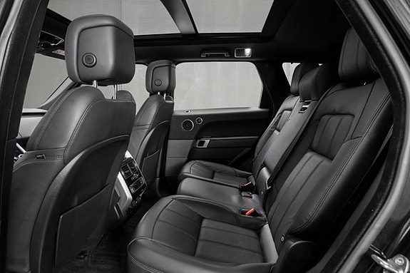 Land Rover Range Rover Sport 29 of 30
