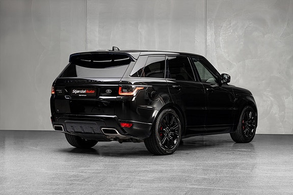 Land Rover Range Rover Sport 9 of 30