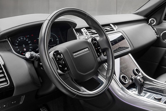 Land Rover Range Rover Sport 26 of 30