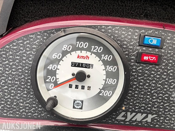 Lynx ST550F 4 of 18