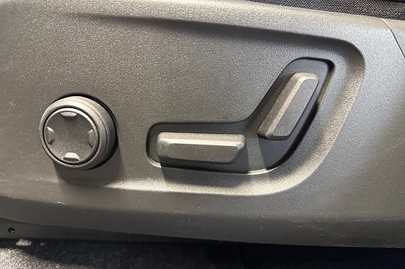 Volvo XC40 15 of 22
