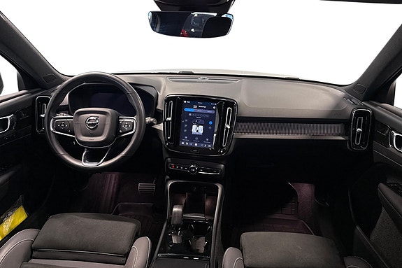 Volvo XC40 16 of 22