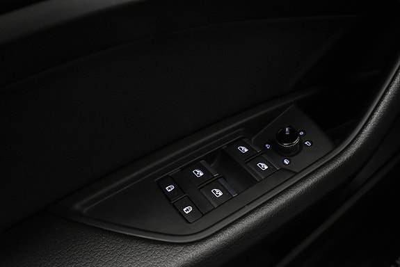 Audi e-tron 23 of 23