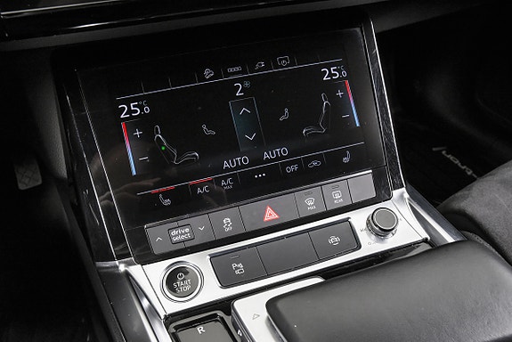 Audi e-tron 20 of 23