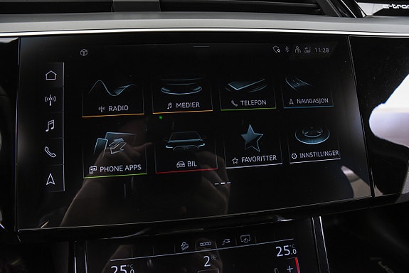 Audi e-tron 15 of 23