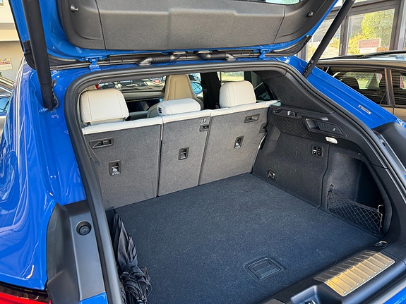 Porsche Macan 24 of 26