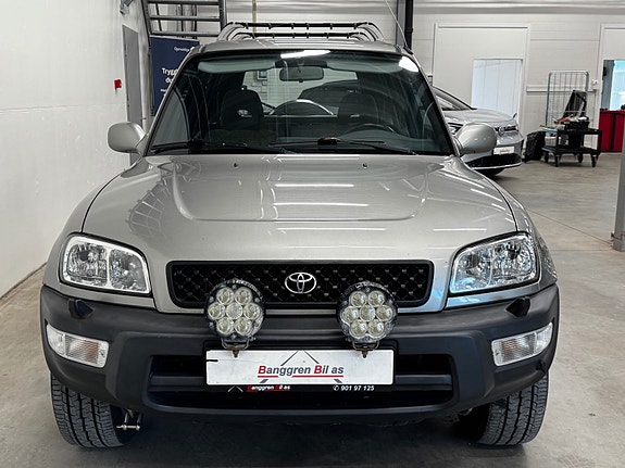 Toyota RAV4 3 of 30