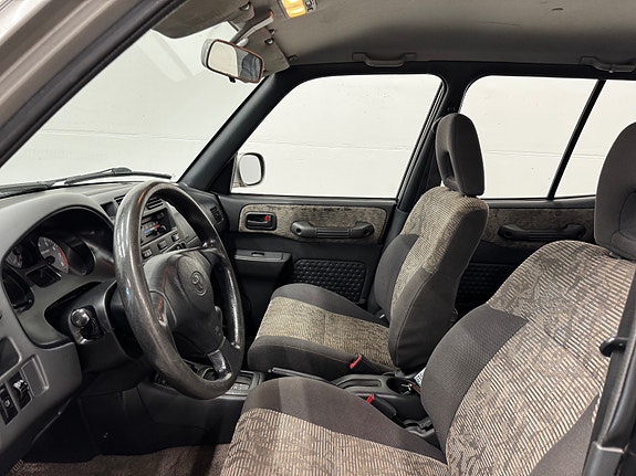 Toyota RAV4 19 of 30