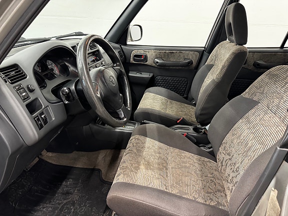 Toyota RAV4 18 of 30