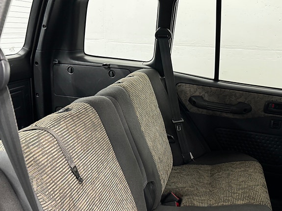 Toyota RAV4 30 of 30