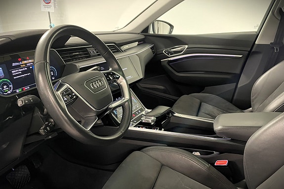 Audi e-tron 18 of 26