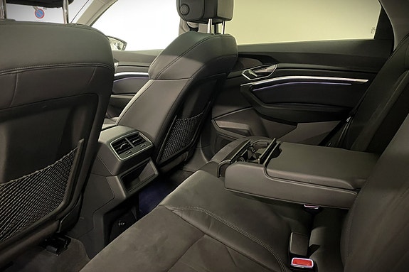 Audi e-tron 26 of 26