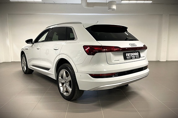 Audi e-tron 6 of 26