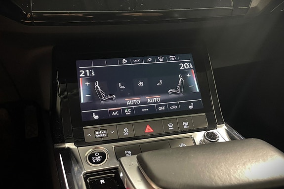 Audi e-tron 25 of 26