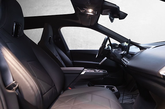 BMW iX 30 of 30