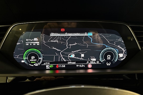 Audi e-tron 12 of 20