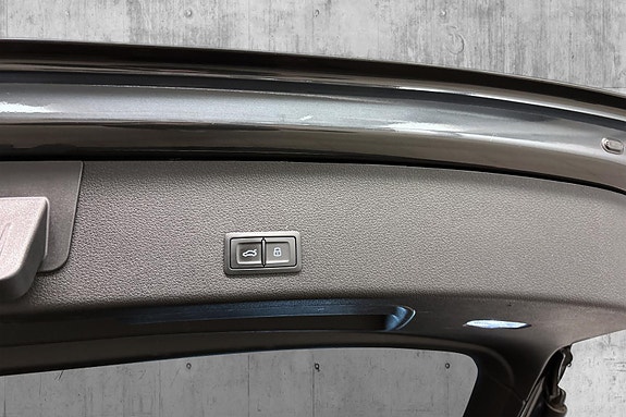 Audi e-tron 11 of 20