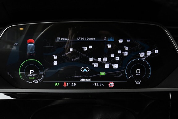 Audi e-tron 13 of 21