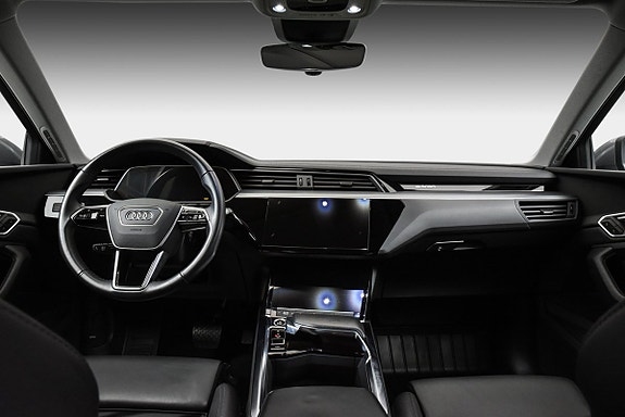 Audi e-tron 15 of 21