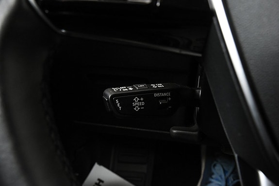 Audi e-tron 14 of 21