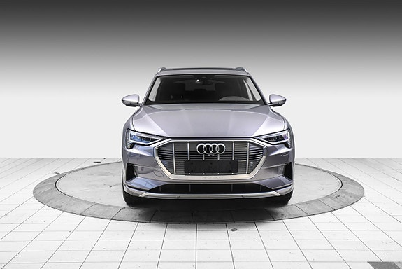Audi e-tron 6 of 21