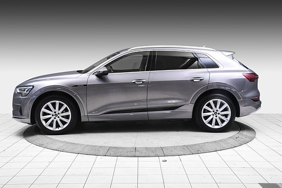 Audi e-tron 7 of 21