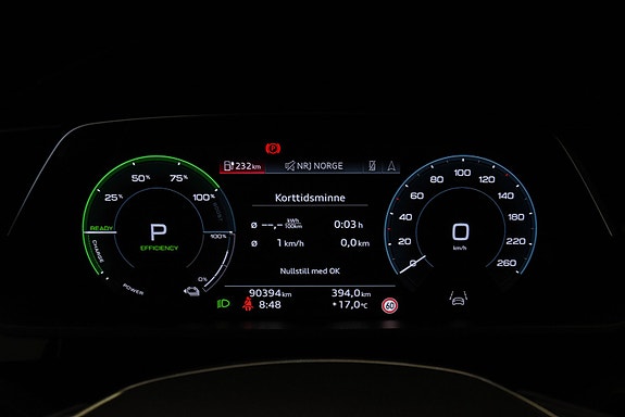 Audi e-tron 12 of 23