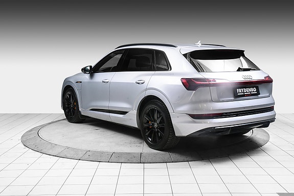 Audi e-tron 2 of 23