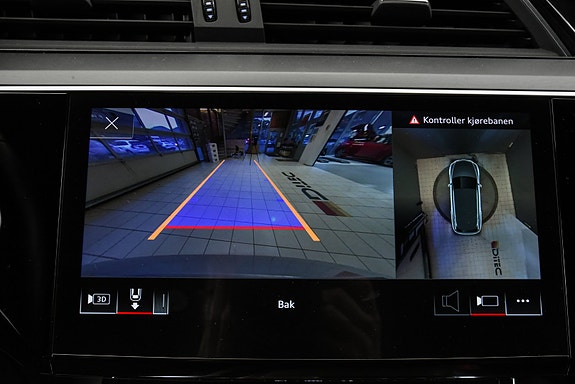 Audi e-tron 16 of 23