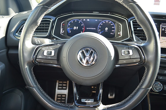 Volkswagen T-Roc 24 of 30