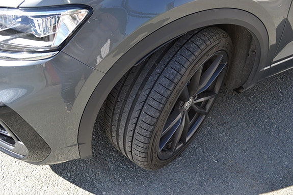 Volkswagen T-Roc 7 of 30