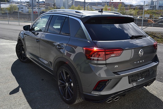 Volkswagen T-Roc 3 of 30