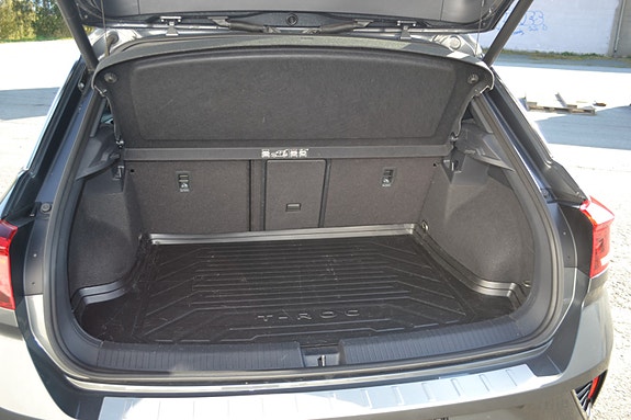 Volkswagen T-Roc 14 of 30