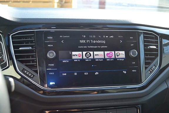 Volkswagen T-Roc 28 of 30