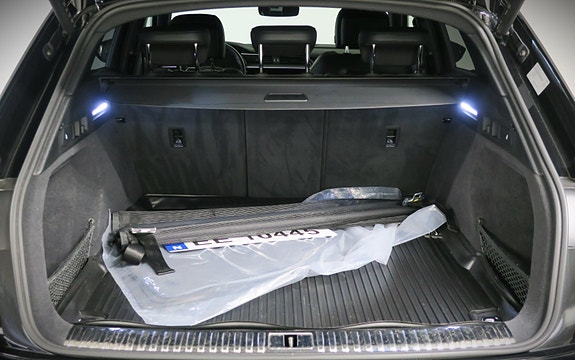 Audi e-tron 7 of 24