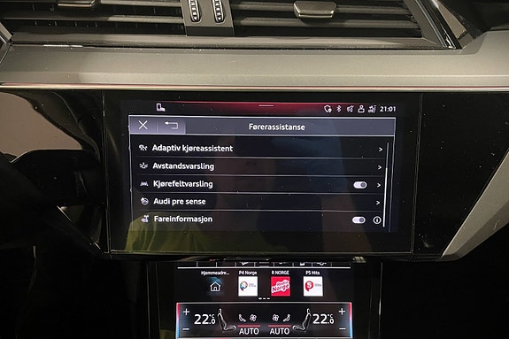 Audi e-tron 20 of 25