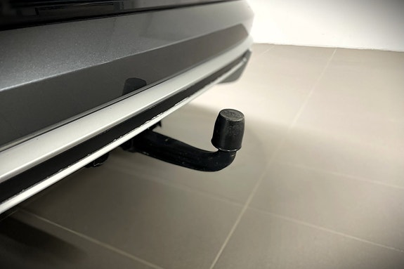 Audi e-tron 10 of 25
