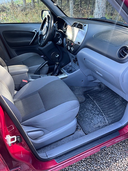 Toyota RAV4 20 of 30